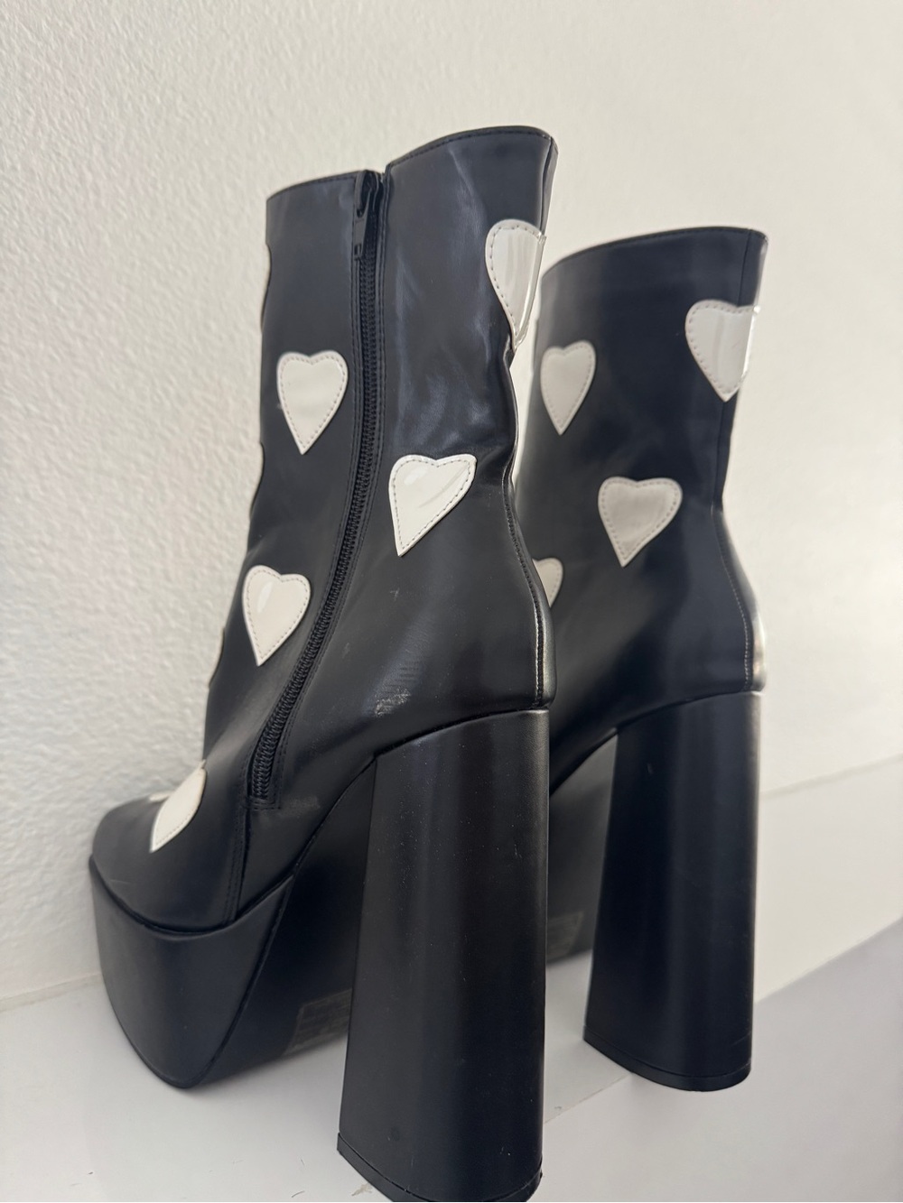 Nasty Gal Black Platform Ankle Boots with White Hearts - Picture 3 of 5